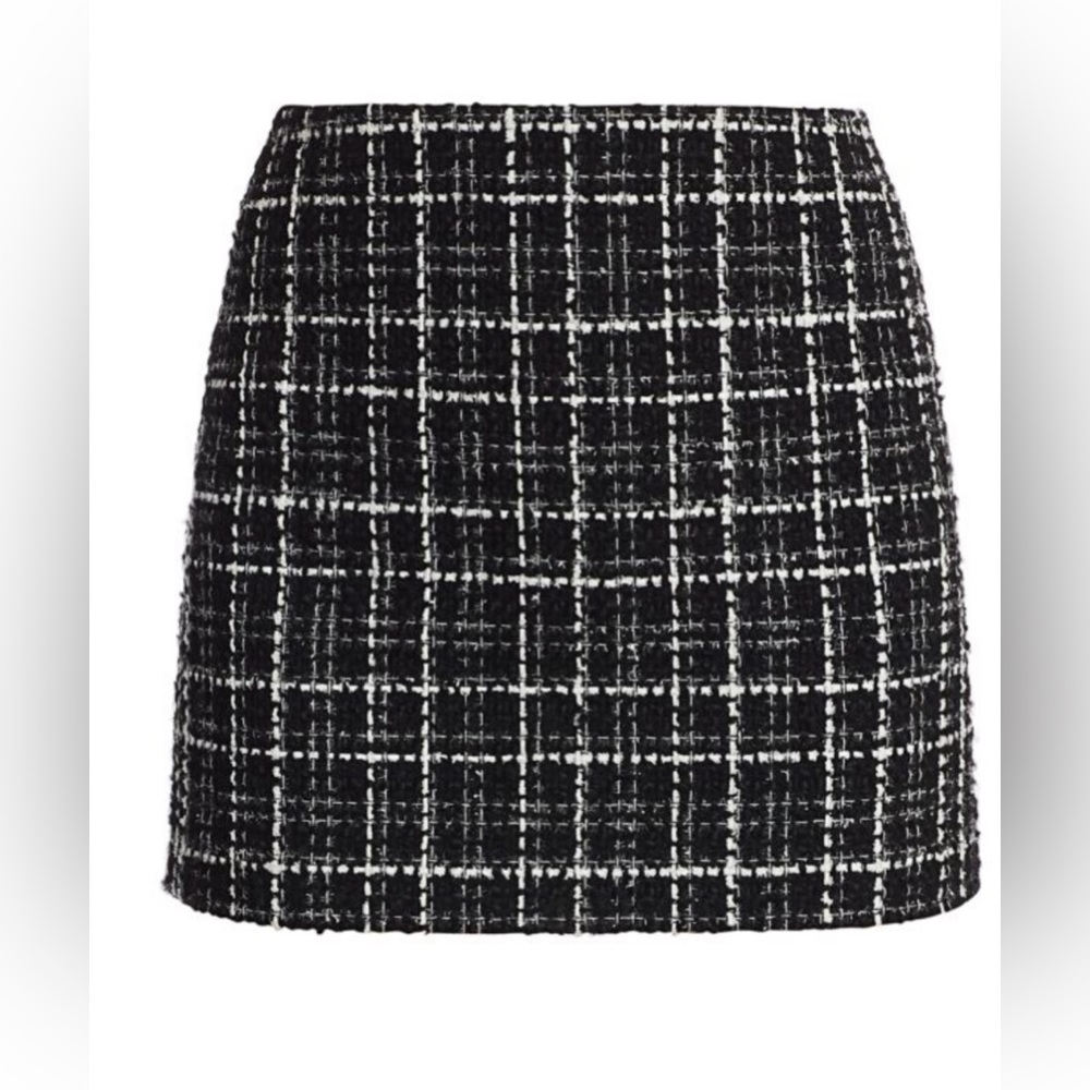 Tweed mini skirt